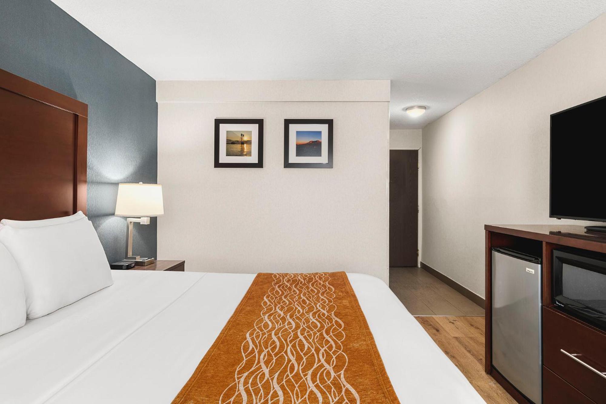 Comfort Inn & Suites Vancouver Downtown City Center Экстерьер фото