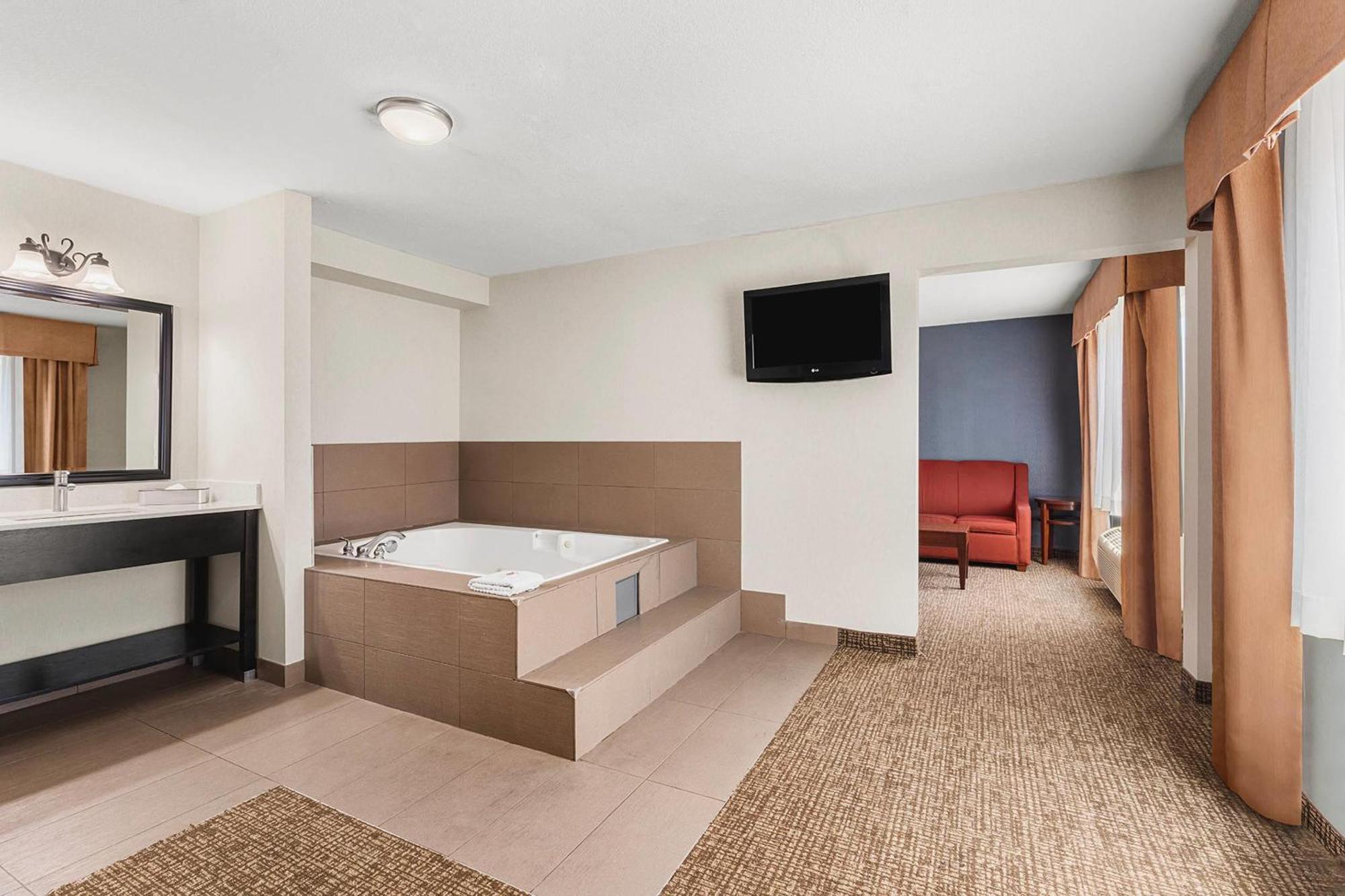 Comfort Inn & Suites Vancouver Downtown City Center Экстерьер фото