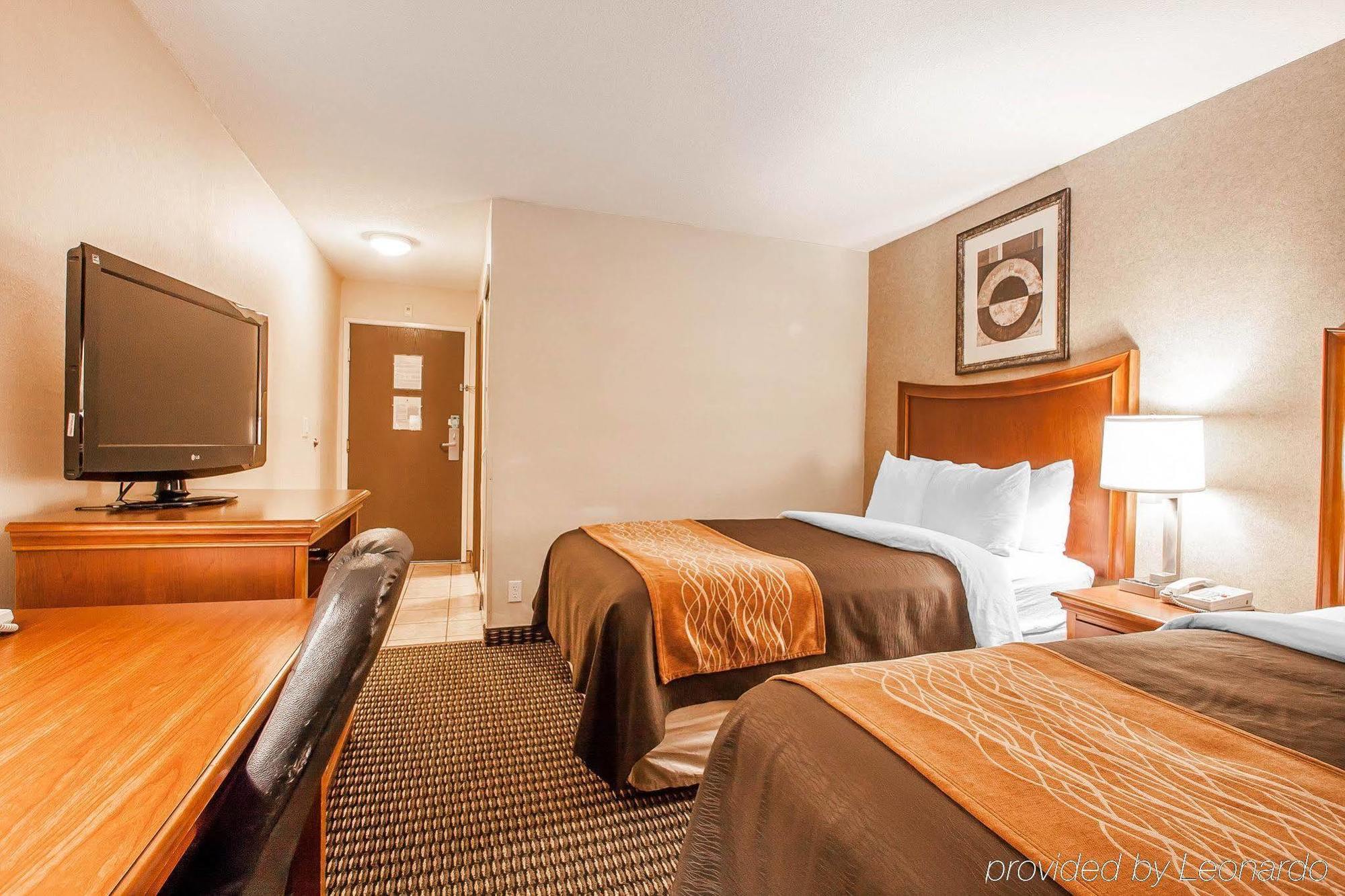 Comfort Inn & Suites Vancouver Downtown City Center Экстерьер фото